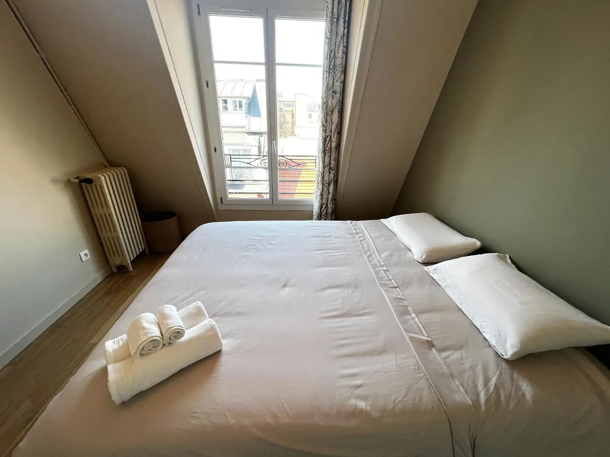 The Elegant - Sunny & Quiet - Near Bastille Apartment Paris 0*,  France