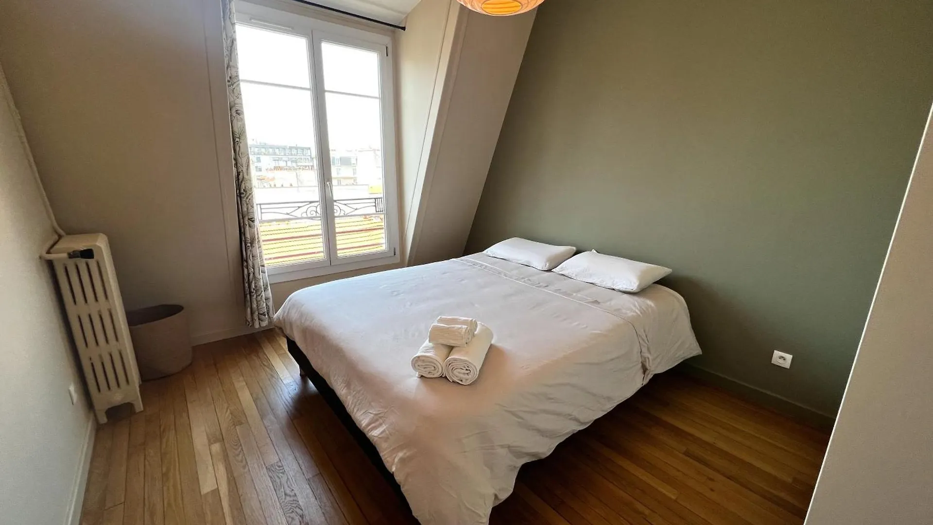 The Elegant - Sunny & Quiet - Near Bastille Apartment Paris France