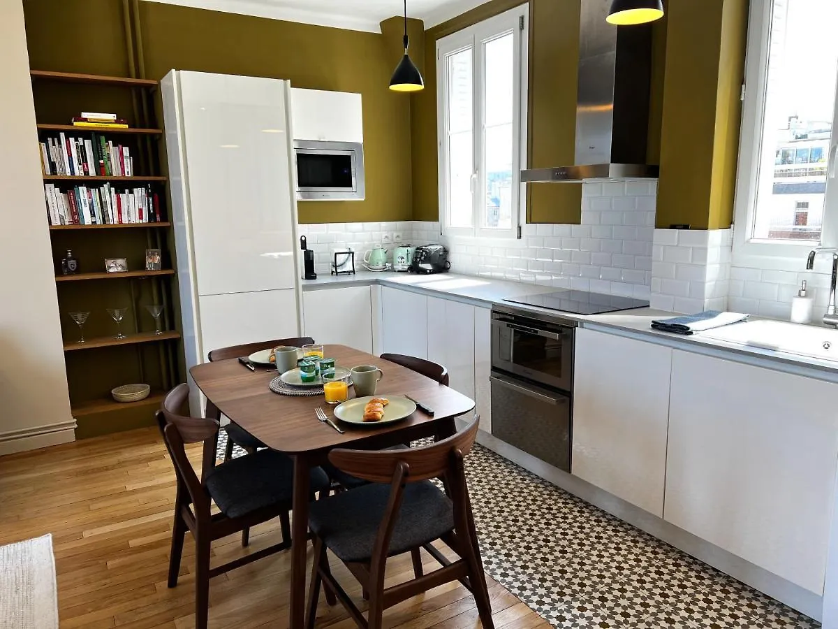 The Elegant - Sunny & Quiet - Near Bastille Apartment Paris